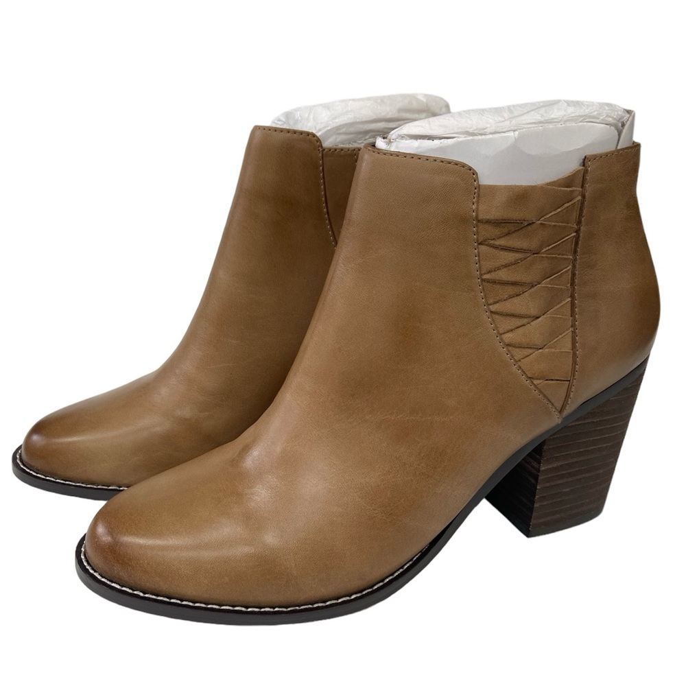 Very Volatile Wesley Style Tan Booties Size 9 New